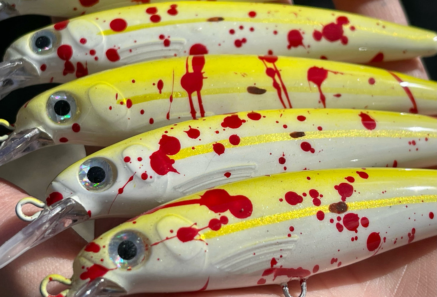 4.5" Bloody Oama Papio Diver. Comes with hooks and split rings.