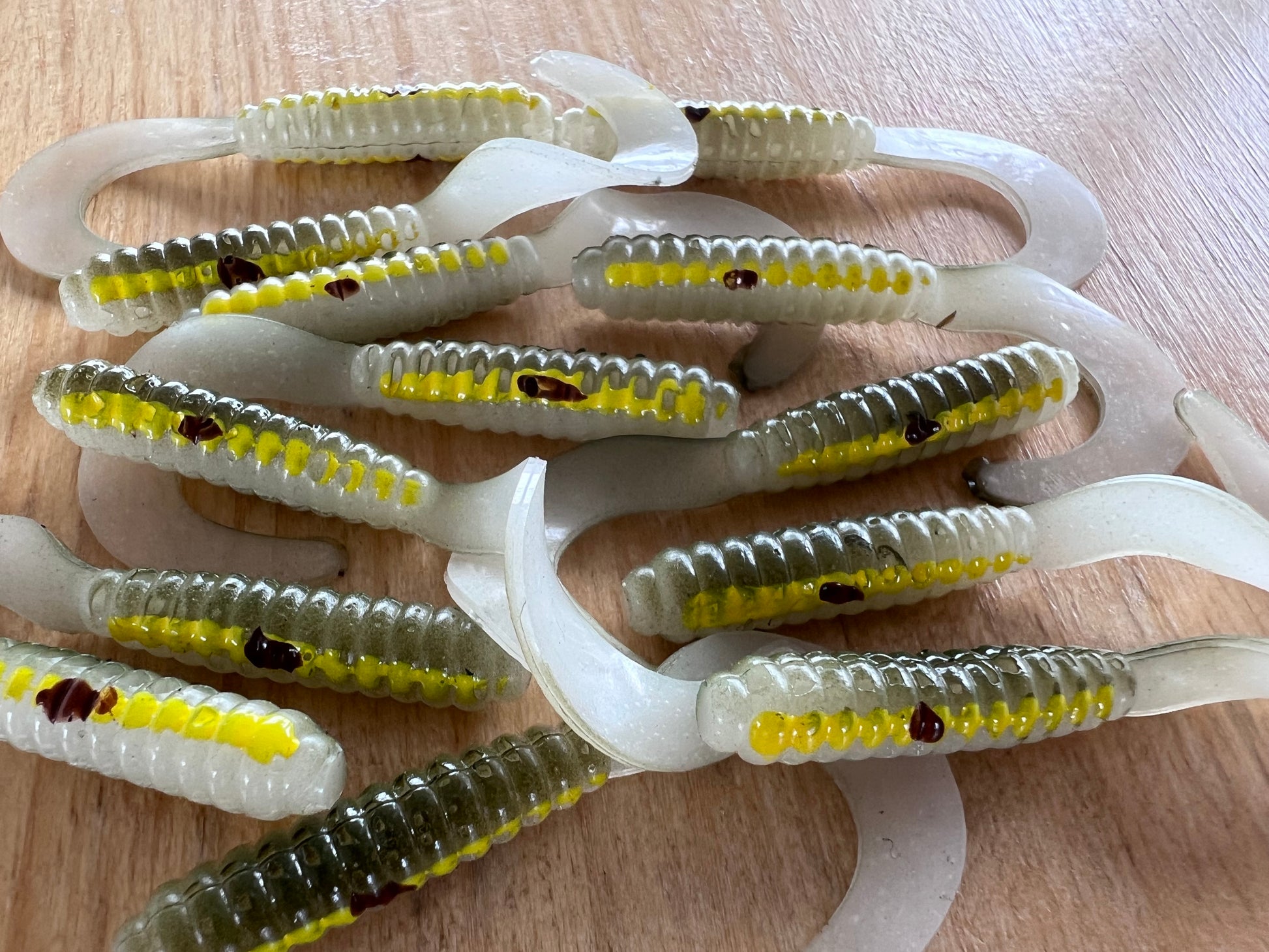 Oama Hand Painted Limited Run Grubs. 6 pack