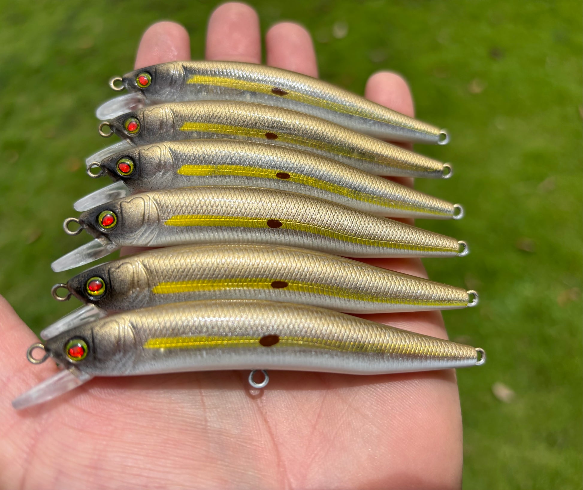 4" 24K Oama Diver-S 10 grams.