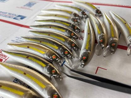 4" 24K Oama Diver-S 8 grams.