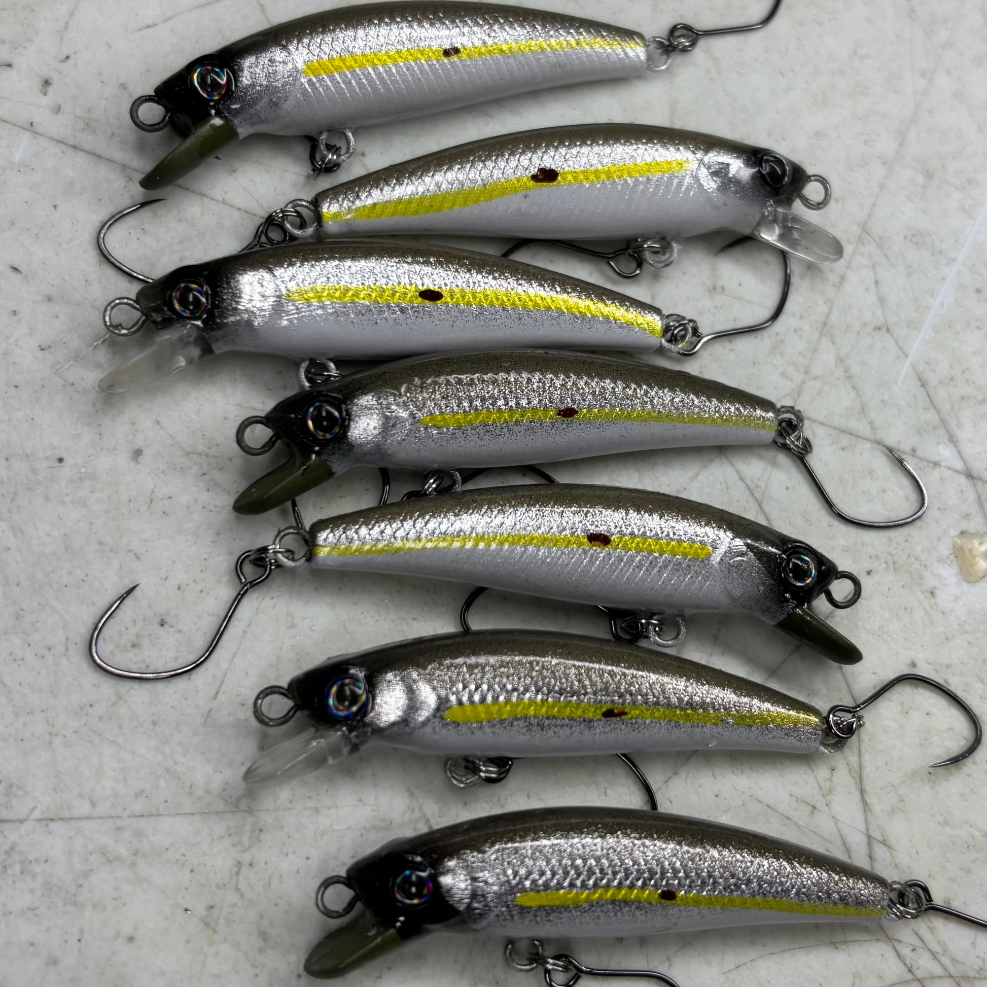 2" Micro Silver Leaf Oama Diver 2.4grams. ( Daiso Lure Makeover )