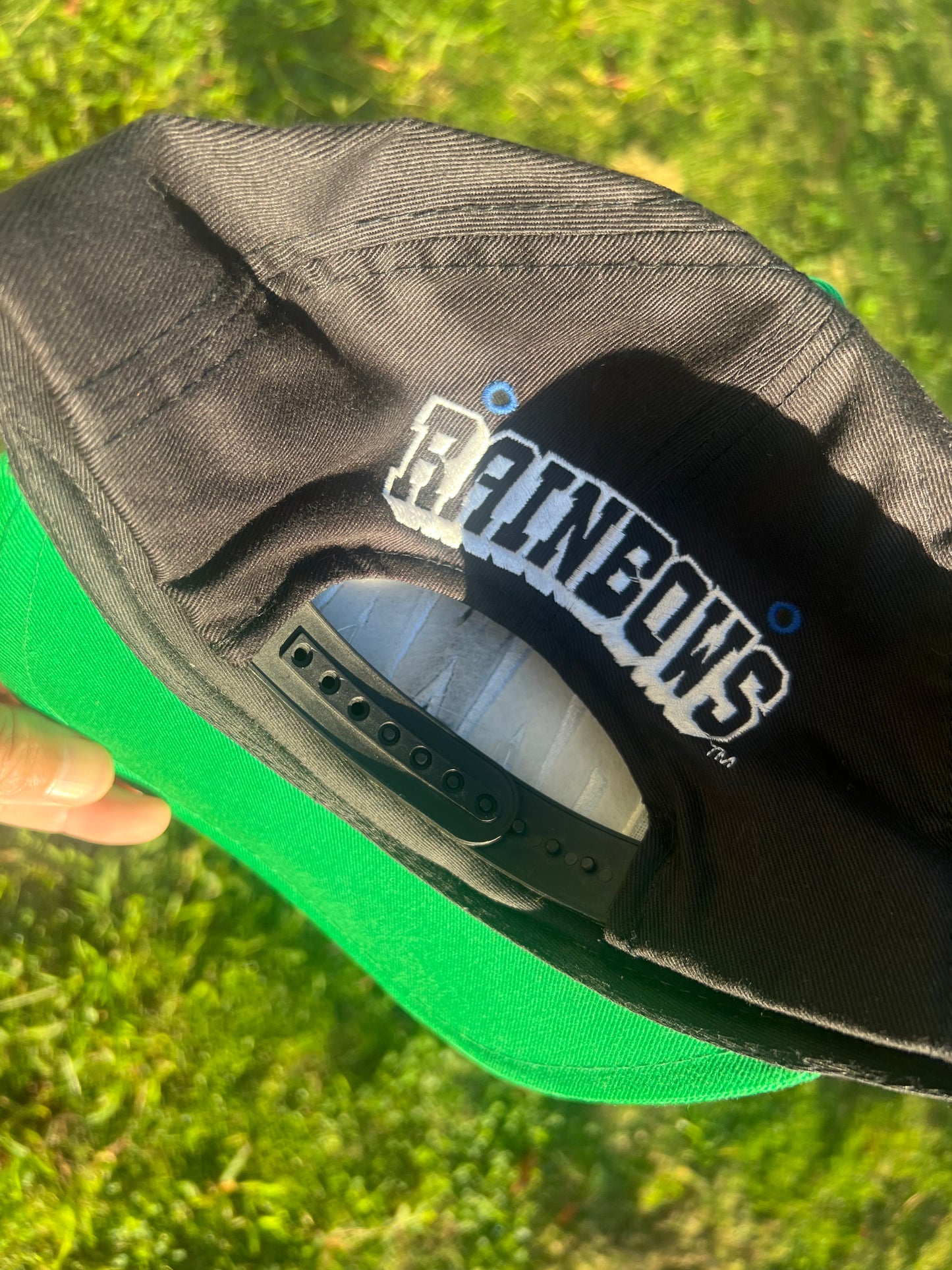 Vintage University of Hawaii Rainbows Snapback. Campania Lures