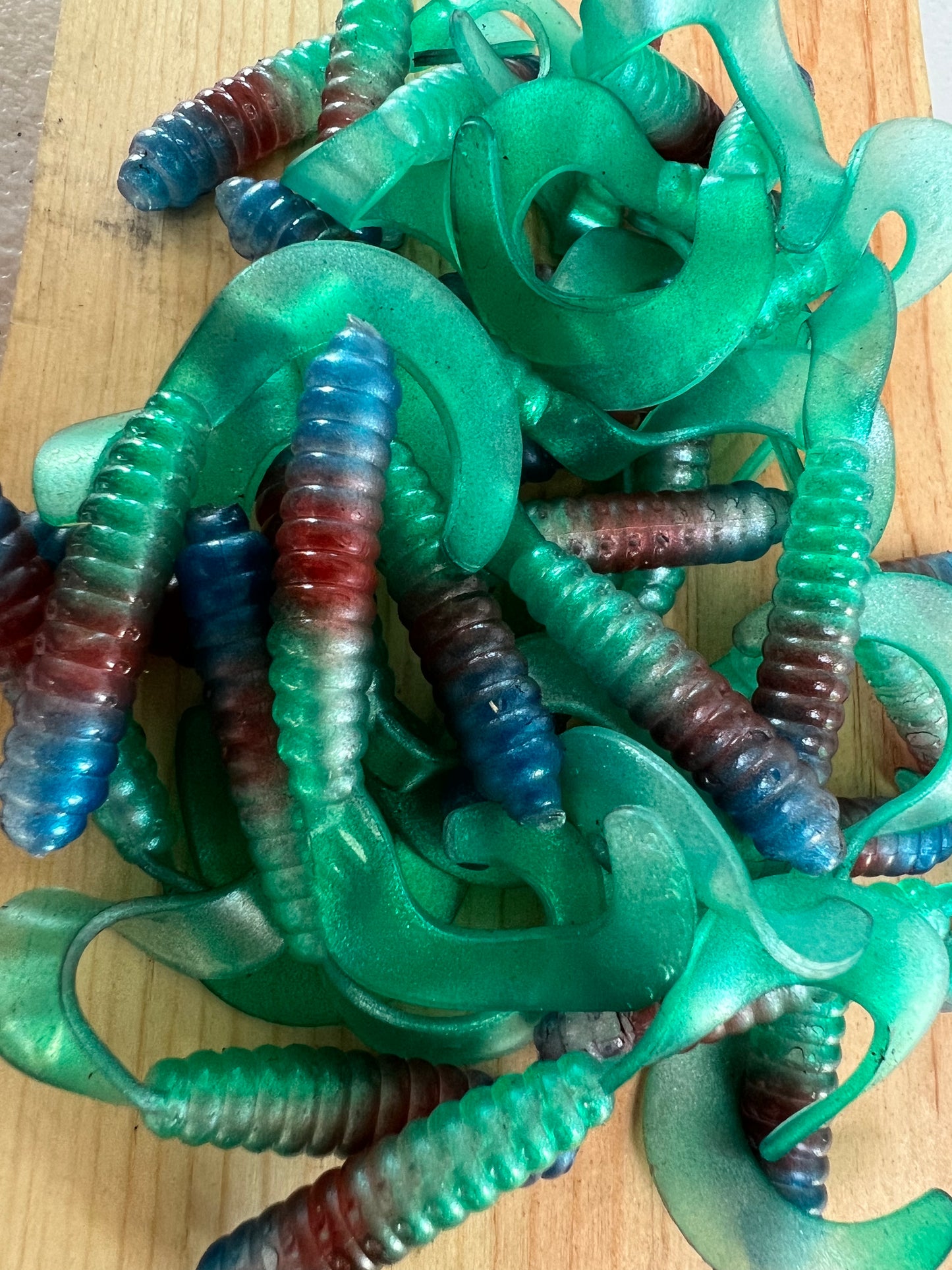 Limited One Time Drop Hinalea-R Grubs. Pack of 10