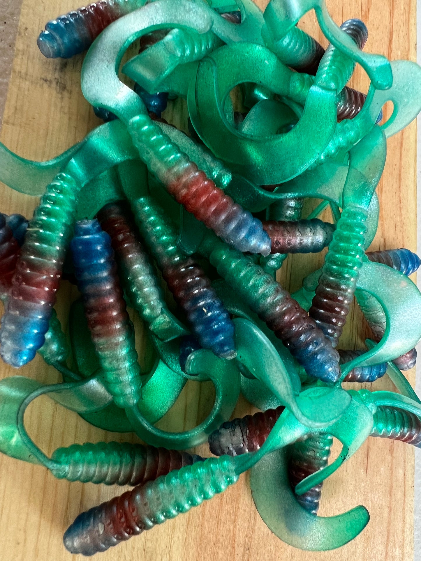 Limited One Time Drop Hinalea-R Grubs. Pack of 10