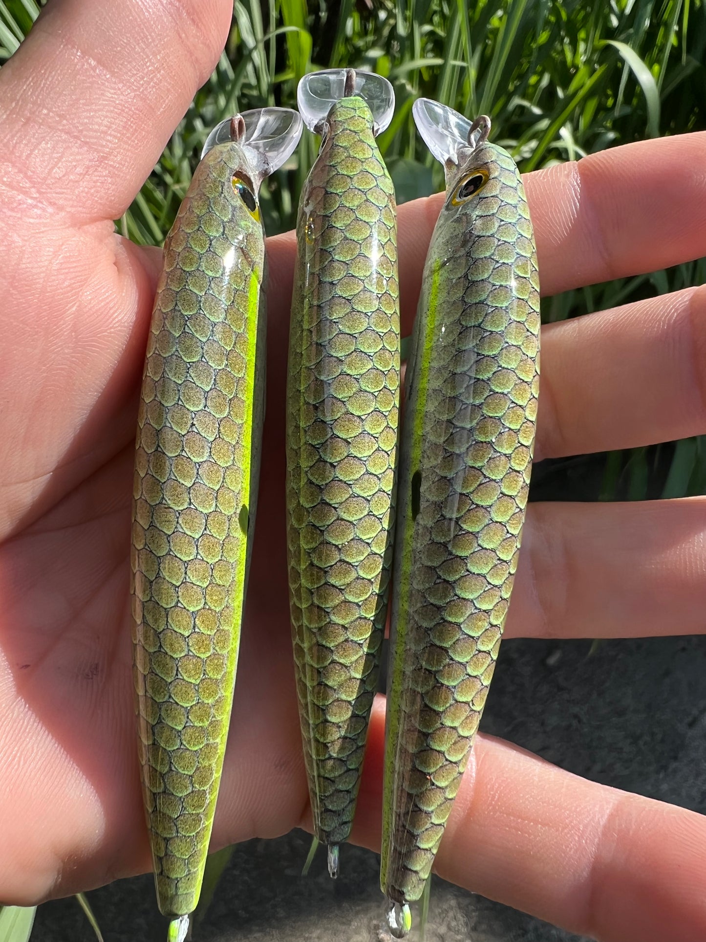 4.5" Viper ROCKER full UV Papio Diver Oama. Sold with hooks and hardware.