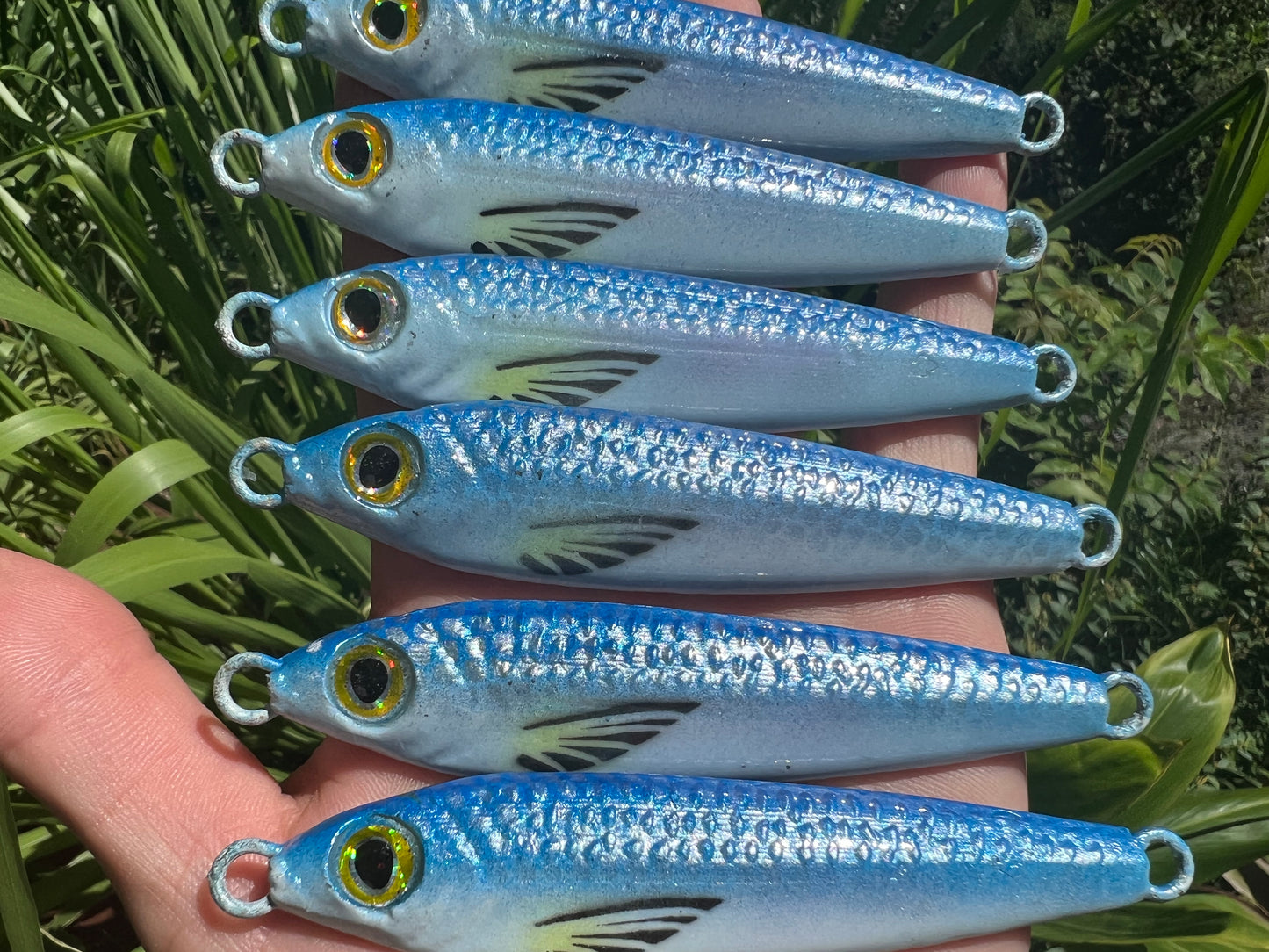 4oz Silver Scale Jig. Comes with Assist Hooks and hardware.