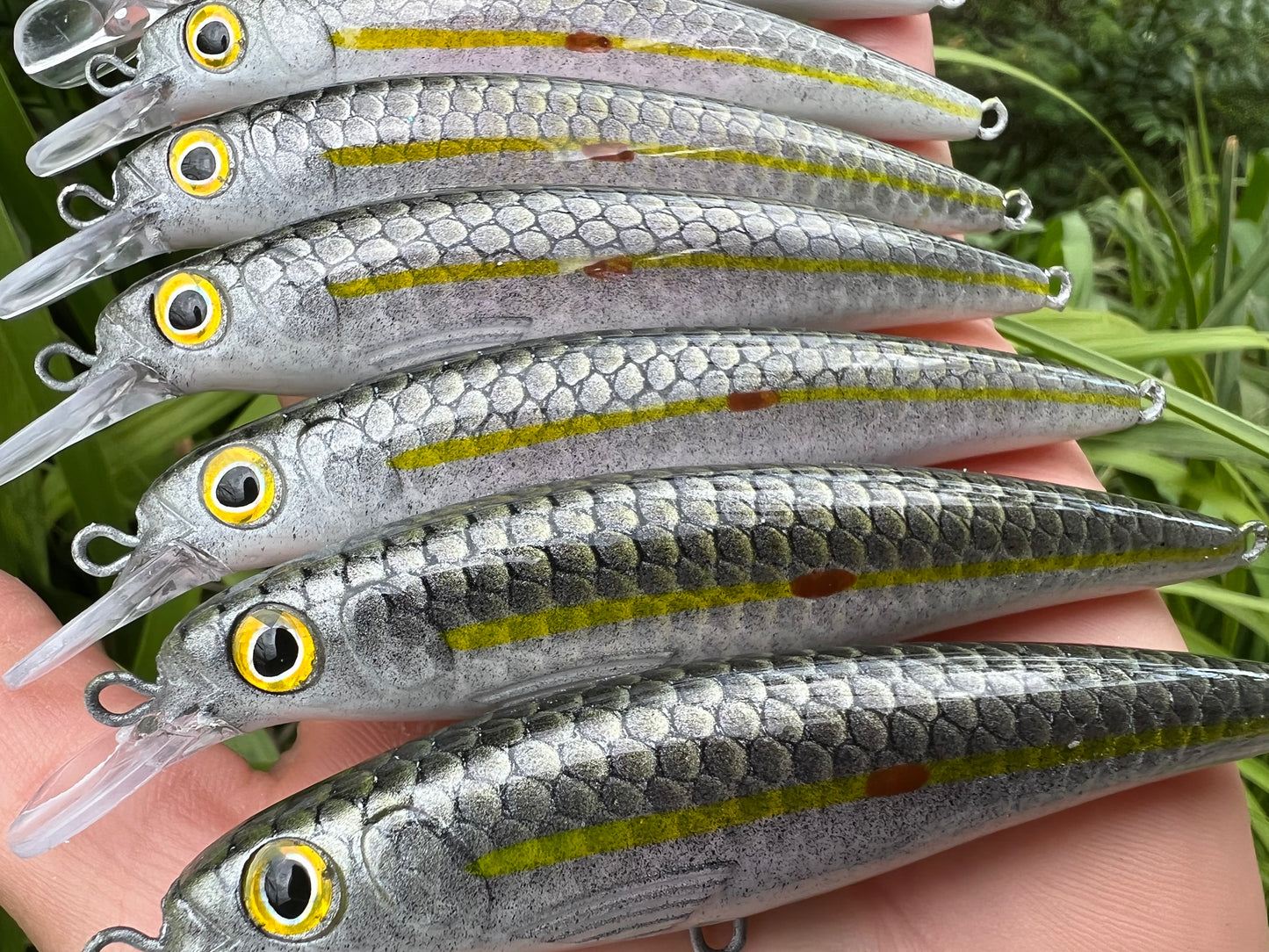 4.5" Viper Silver Oama, Papio Diver. sold with hooks and split rings.