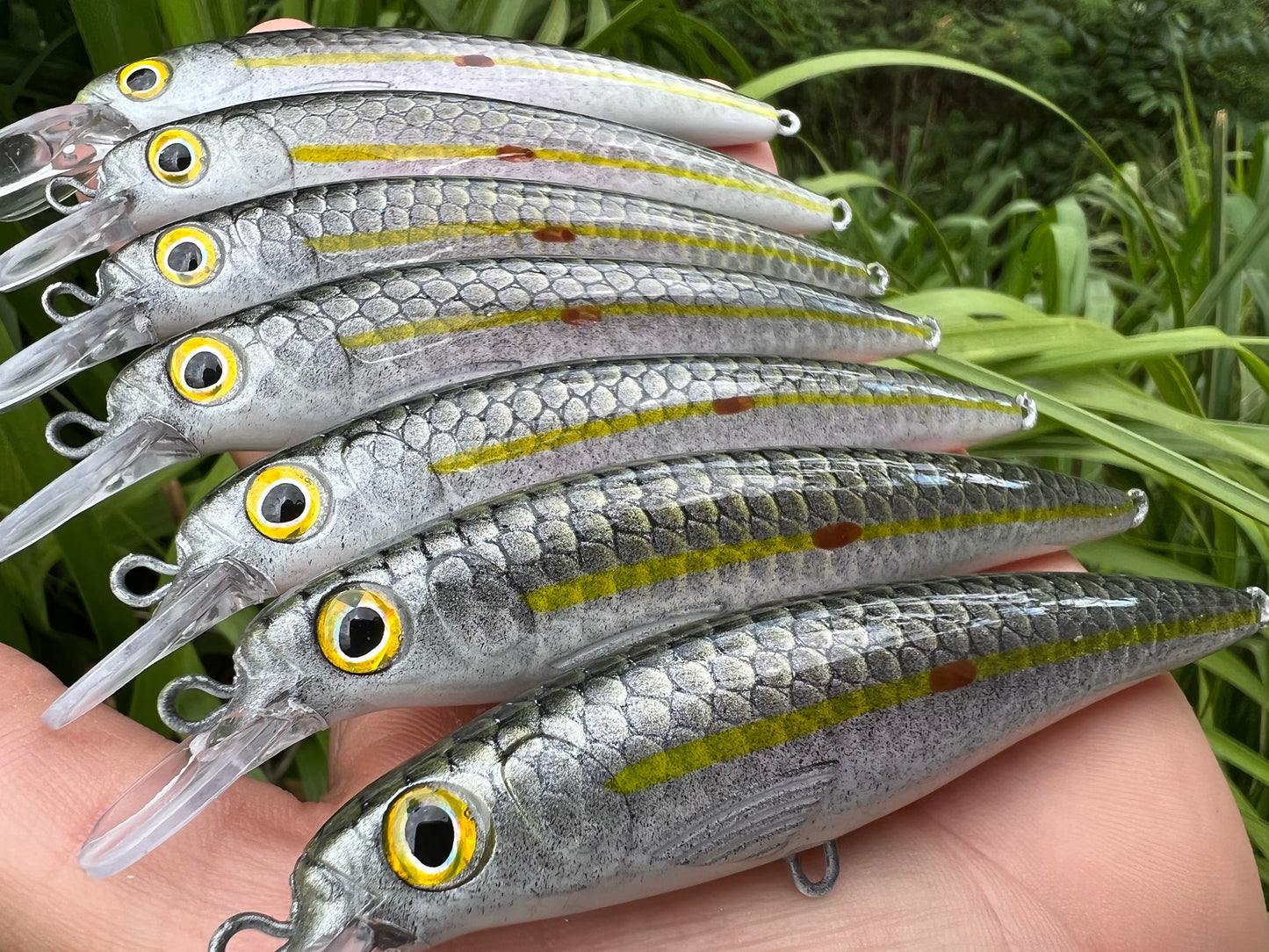 4.5" Viper Silver Oama, Papio Diver. sold with hooks and split rings.