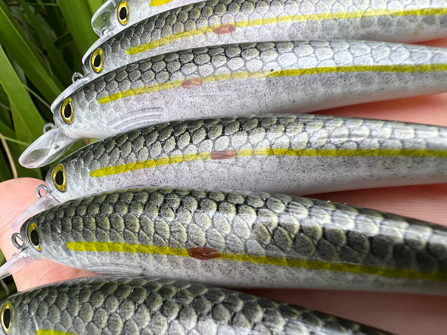 4.5" Viper Silver Oama, Papio Diver. sold with hooks and split rings.